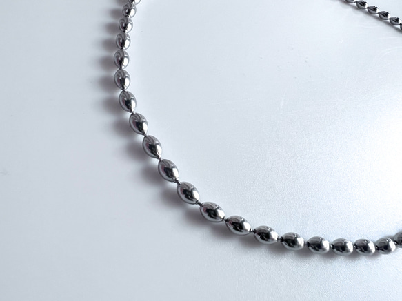 【ifumé】金属アレルギー対応｜サージカルステンレス製 ライスボールチェーンネックレス 太めタイプ 6×4mm 5枚目の画像