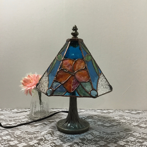 ステンドグラス⭐︎アイビーのスタンドランプ ステンドグラス⭐︎アイビーのスタンドランプ アイビーのランプ