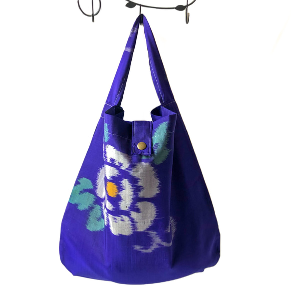 レトロな帯枕・帯板・仮紐・収納バッグセット　銘仙　青紫地に大輪の灰白花柄 10枚目の画像