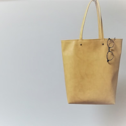 マスタードイエロー色のA4対応シンプルトートバッグ「Creema限定」 1枚目の画像