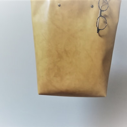 マスタードイエロー色のA4対応シンプルトートバッグ「Creema限定」 2枚目の画像