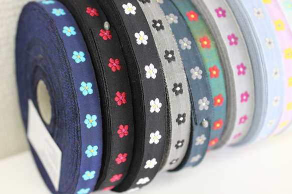 德國KAFKA卡夫卡公司321【50cm單位】寬度約10mm【薄款】-雛菊小花朵圖案小花提花絲帶 第4張的照片