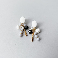 ポリマークレイ × ミックスビジュー costume jewelry ピアス -white- 5枚目の画像