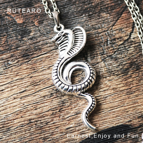 ソカロのガネーシャ・3ヘッド・コブラ・ペンダント コブラのペンダント