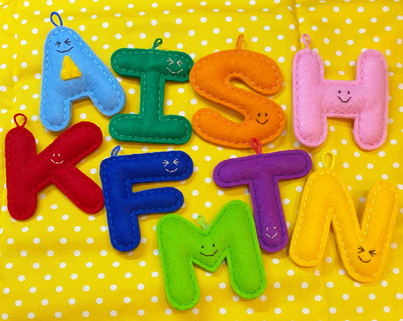 受注製作☆フェルトのイニシャル 輪っか付き その他雑貨 かよ 通販