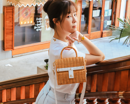 【新品タグ付き】アメリヴィンテージ ラタンバッグ Ameri VINTAGE（かごバッグ/ストローバッグ）のフリマアイテム一覧
