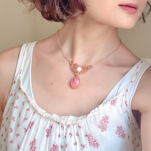 ☆ピンクアメジスト・ムーンストーン・マザーオブパールなどマクラメ