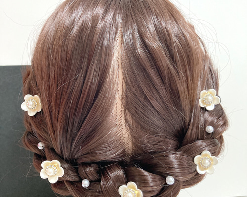 Uピン】キラキラビジューのフラワーとパールの髪飾り② ヘアピン hug