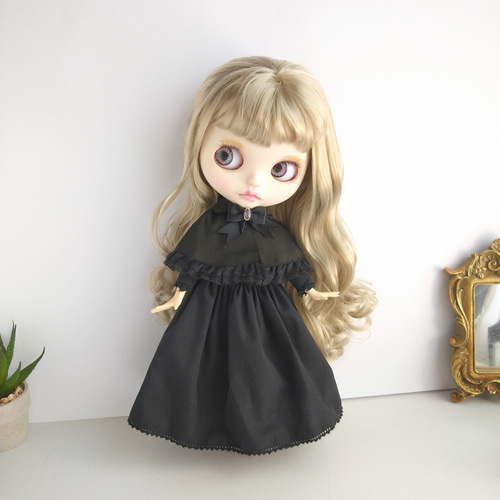 750※スチームパンク風・レースの黒ケープ※ブライスアウトフィット※1/6 