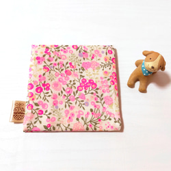 餐巾袋（對折），可像手帕一樣攜帶，莓果圖案，粉紅色 第1張的照片