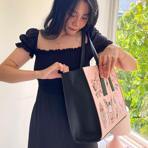 ハンドバッグ 刺繍 ブラックピンク 13インチ レザー ショルダー ハンドバッグ 刺繍 ブラックピンク 13インチ レザー ショルダー