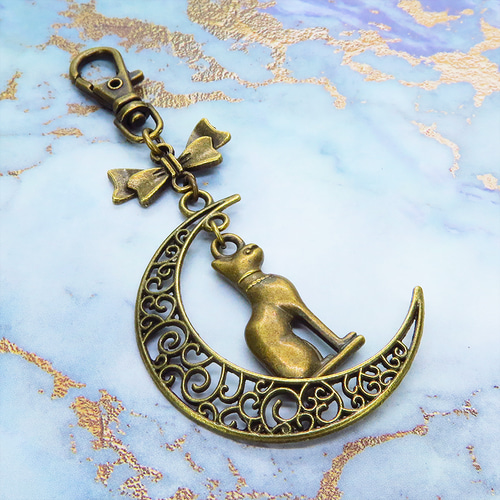 猫の神様 アンティークゴールドのバステト神と透かし三日月の大人  