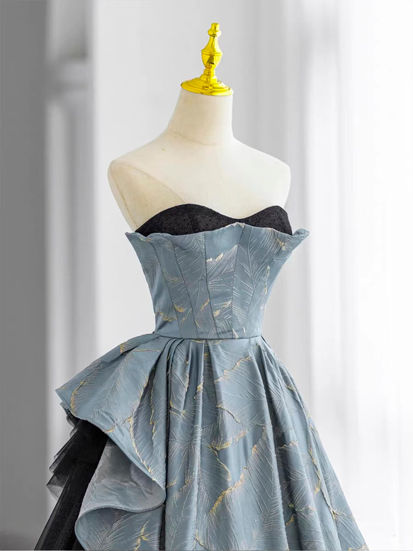 カラードレス ウェディングドレス  音楽会 司会者 編み上げドレス 1枚目の画像