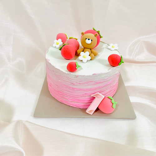 ハンドメイド♡♡くまちゃんいちごポニー ピンク① いちごミルクなベビうさぎちゃん&猫ちゃん（いちごポシェット付き