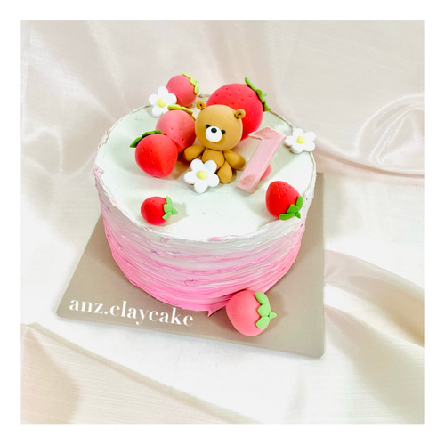 いちごとくまさんのクレイケーキ 雑貨・その他 anz.claycake