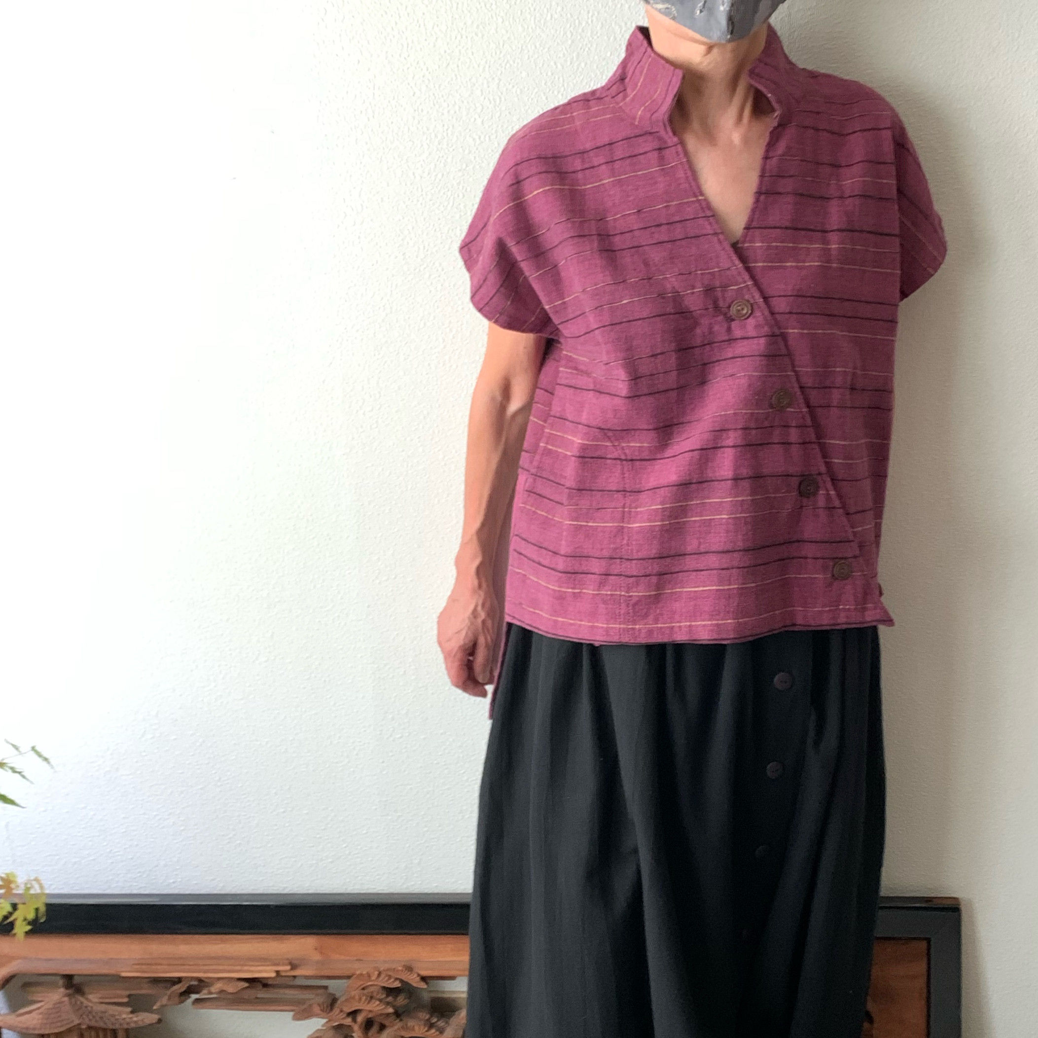 手織り綿フレンチスリーブブラウスベスト　前開きでシンプルに着こなせるけどディテール凝ってる　赤紫絣