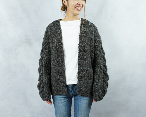 予約販売】アルパカウール・ケーブル編みガウン（N-420085-チャコール