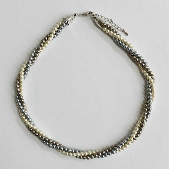 ガラスパール3連ツイストネックレス/ブルーmix/R/made in japan 1枚目の画像