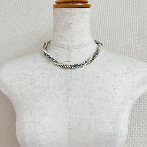 ガラスパール3連ツイストネックレス/ブルーmix/R/made in japan 7枚目の画像