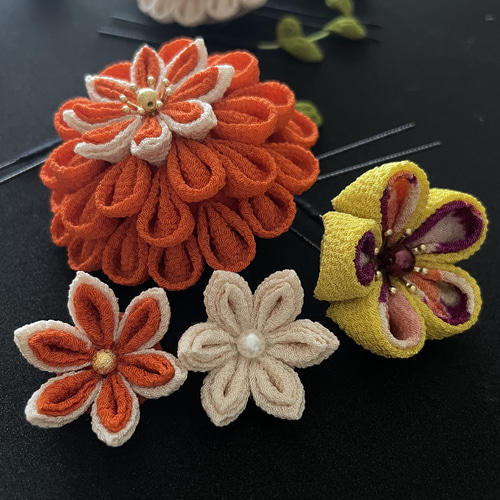 めぐりんこ】つまみ細工 髪飾り✴︎結✴︎赤オレンジベージュNo.470