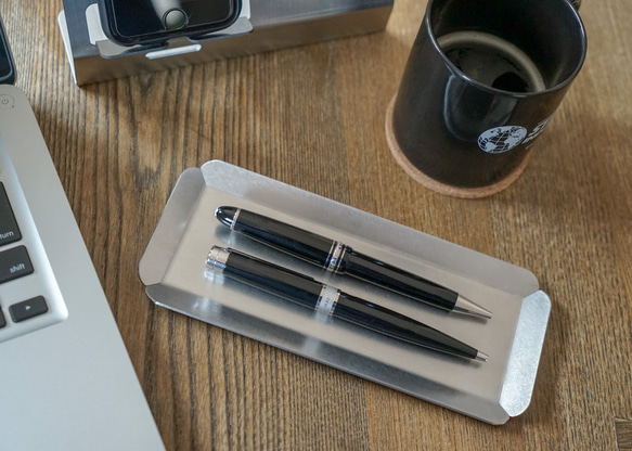 ステンレス研磨加工　ペントレー／眼鏡置きにも 1枚目の画像