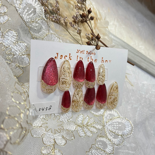 ボルドーマグネットネイルと薔薇のミラーアートネイルチップ