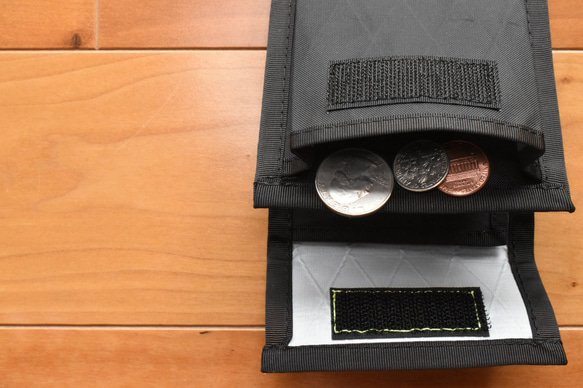 【値下げ】二つ折り財布 ミニ財布 コンパクト X-Pac ブラック 防水 billfold 5枚目の画像