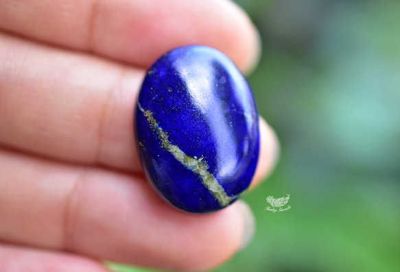 ラピスラズリです。 3414 ラピスラズリ カービング 天然石 天然石 Aun planet（発送