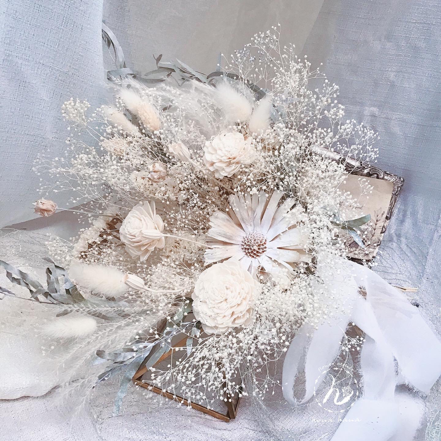 ホワイトラメかすみ草⭐︎輝きdryflower wedding bouquet❤︎そのまま残る★持ちやすいサイズ
