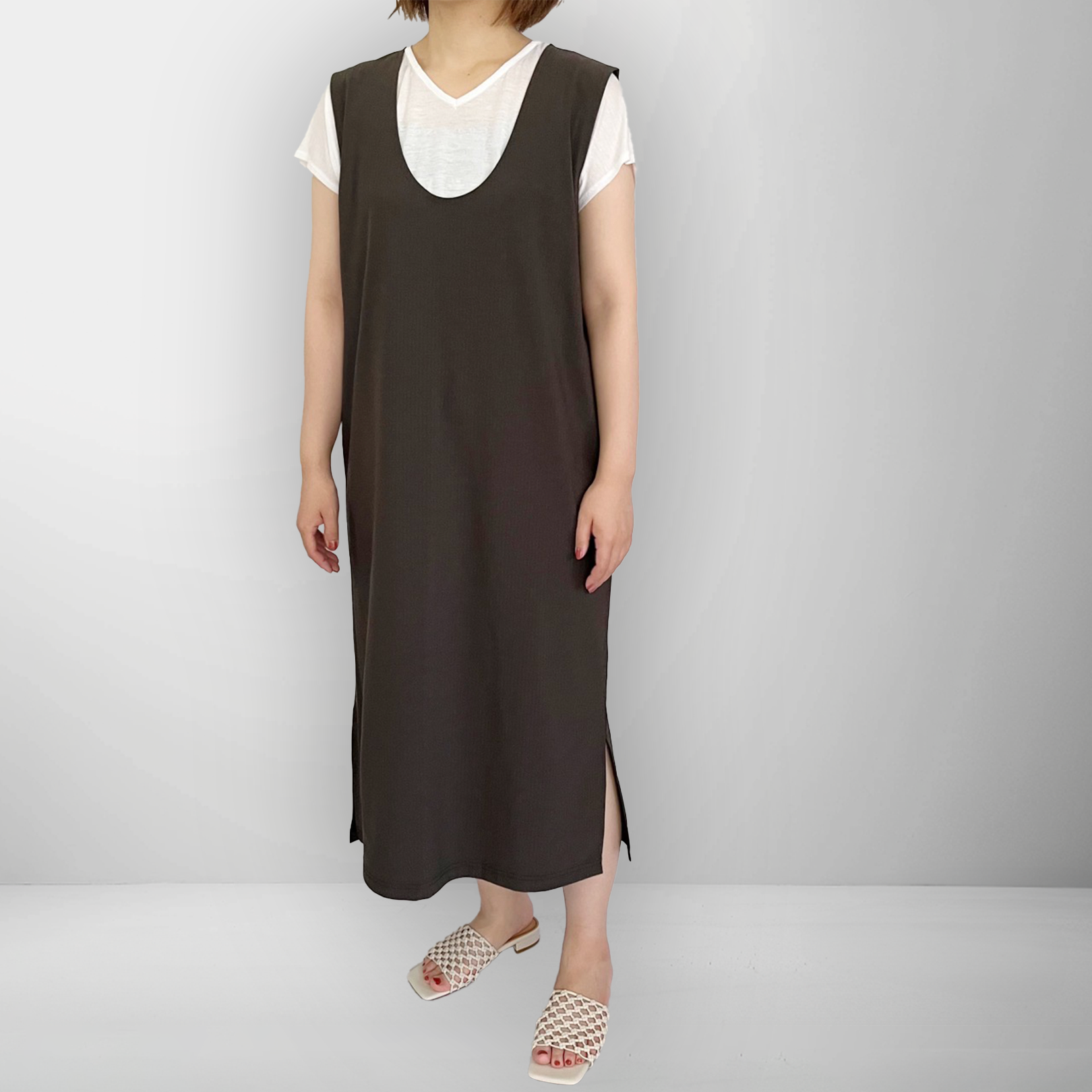 【人気シリーズ】楽ちん×体型カバー◎ Uネックジャンパースカート｜ブラウン