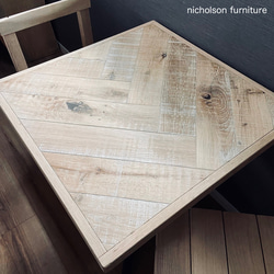 ヘリンボーン柄のカフェテーブル　アイアン脚　ヴィンテージ風 ラスティックオーク　　ダイニングテーブル 4枚目の画像