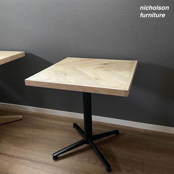 ヘリンボーン柄のカフェテーブル アイアン脚 ヴィンテージ風 ラ