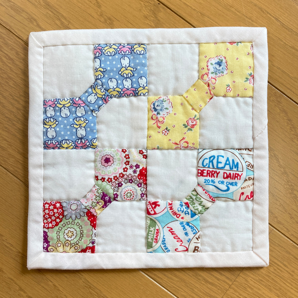 パッチワーク キルト 完成品　タペストリー マット 用途いろいろ パッチワーク キルト 完成品タペストリー マット 用途いろいろ