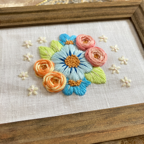 ブルーの花とバラの花束 刺繍フレーム rose garden 刺繡額