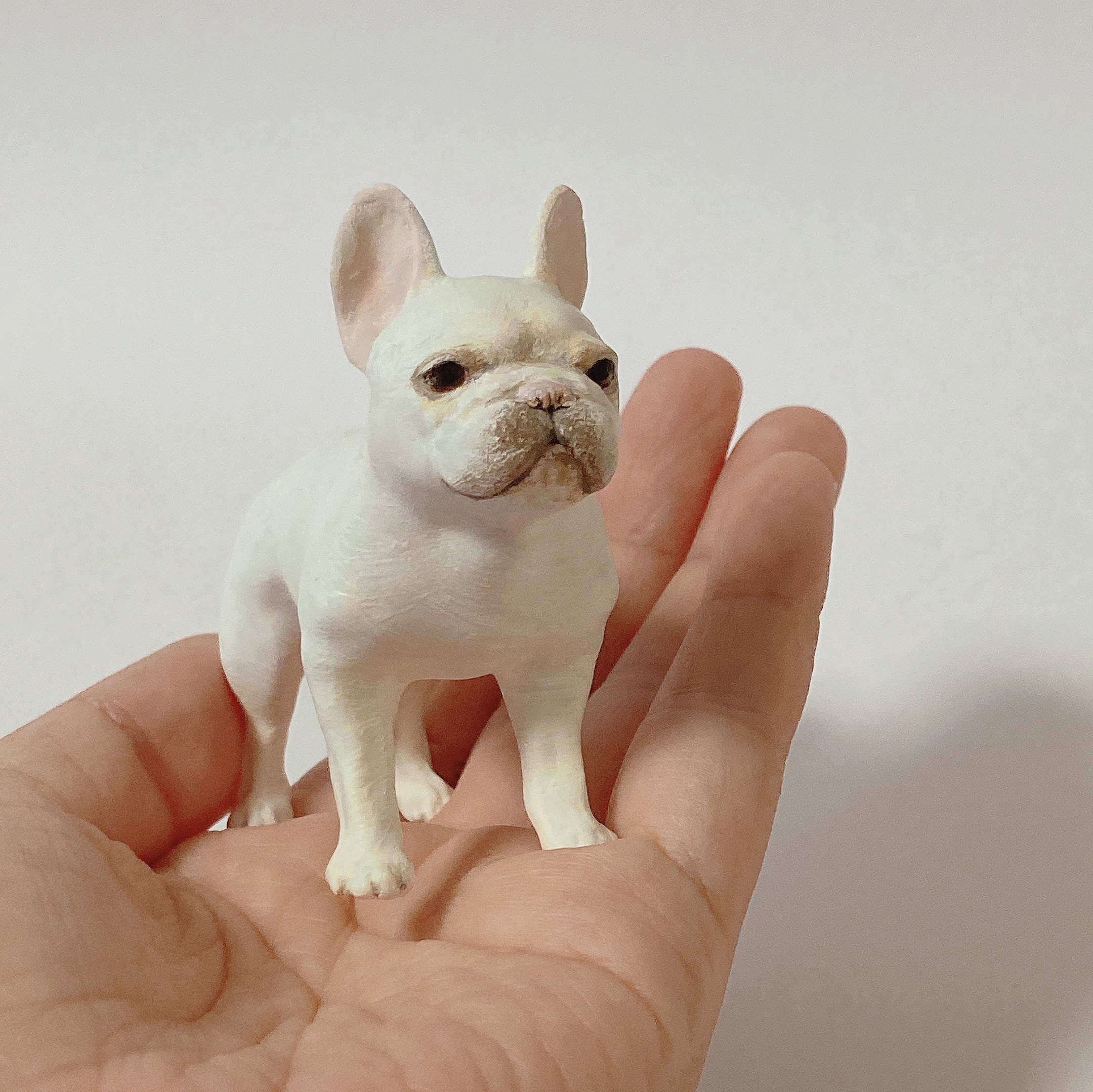 【SALE／55%OFF】 フレンチブルドッグ　レジンオブジェ 　濃いめのクリームさん 立体・オブジェ