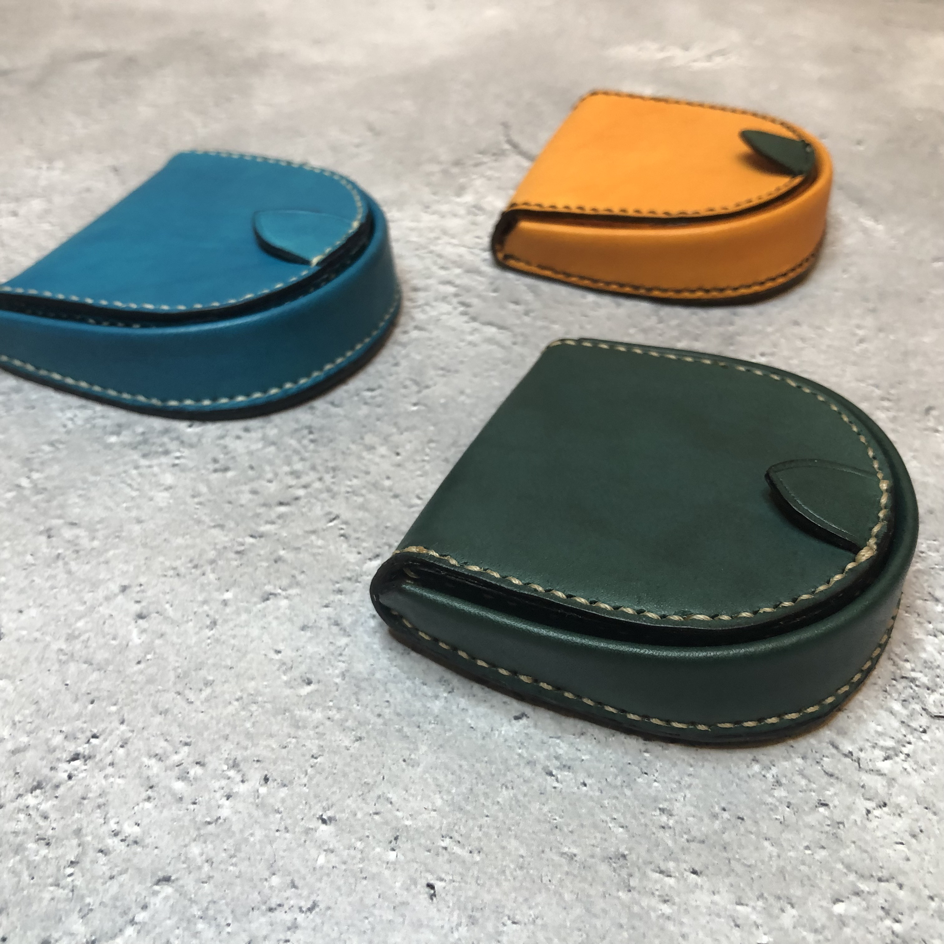 馬蹄型コインケース　ヌメ革　[受注製作] 受注製作] 馬蹄型コインケース ヌメ革 小銭入れ・コインケース