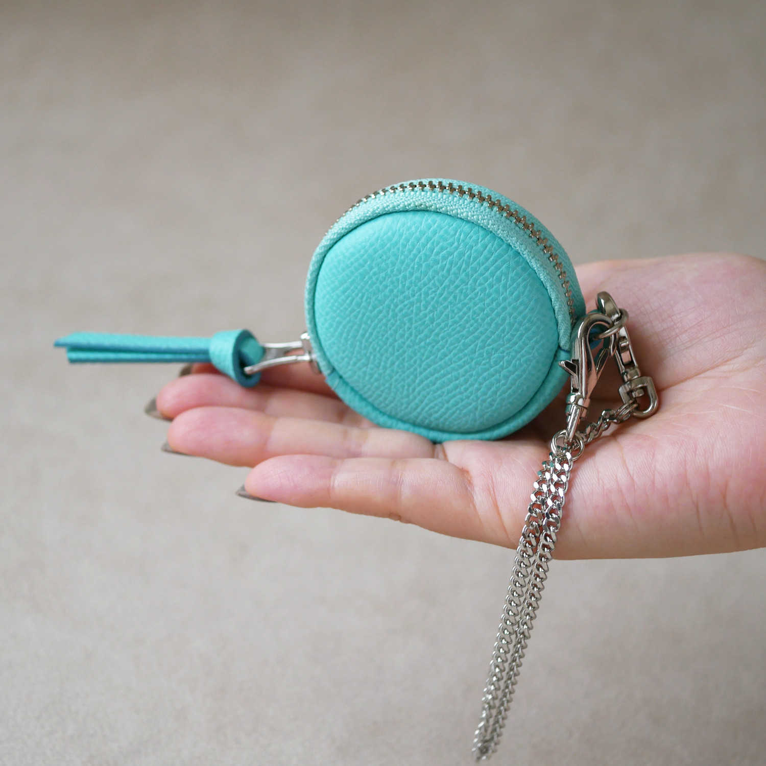 【Pebble L】丸型ミニケース フランス産レザー フェアリーブルー