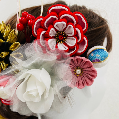 成人式・卒業式❁シック＆ゴージャス髪飾り【つまみ細工】 その他ヘア 
