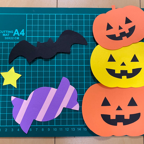 ハロウィン壁面飾り かぼちゃ こうもり 型紙 misa☆壁面クラフト工房 ...