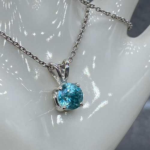 天然ブルージルコンD（1.55ct ）のネックレス ネックレス