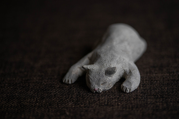 伸び寝の白猫【猫_503】 8枚目の画像