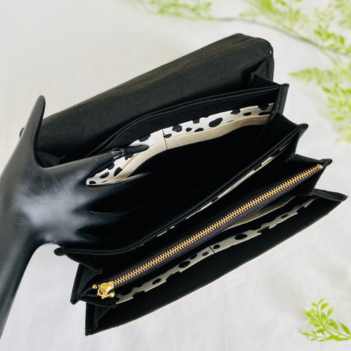 大きめ】ダルメシアン柄×アイボリー 母子手帳ケース ジャバラ 母子手帳