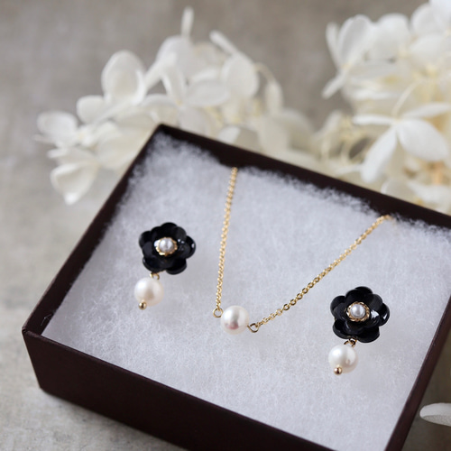 小ぶりピアスセット パール フラワー パール イヤリング ピアス