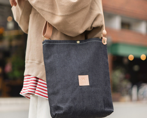 【JILLSTUART】デニムステッチショルダーバッグ★送料・関税込 JILLSTUART】デニムステッチショルダーバッグ☆送料・関税込