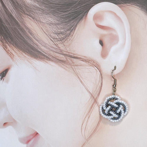 ハンドメイド☆ビーズピアス 23.トンボ玉風ビーズ アシメデザイン シルバー フックピアス