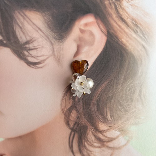 べっ甲 ハート 秋 冬 オーロラ 花びら 花 小ぶり 高みえ ピアス 