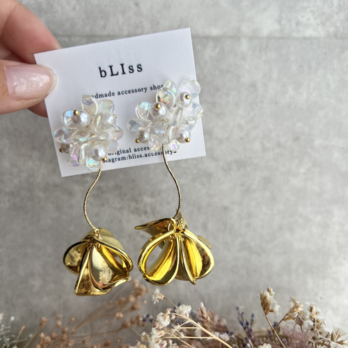 ピアス ハンドメイド ゴールド オーロラ 花びら 花 フラワー ピアス