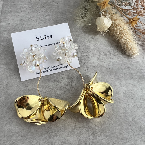 ピアス ハンドメイド ゴールド オーロラ 花びら 花 フラワー ピアス 