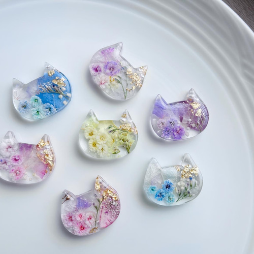 今週のおすすめ製品 新作♡猫ちゃん好きな方に♡猫の形の淡色ドライフラワー押し花 ヘアゴム