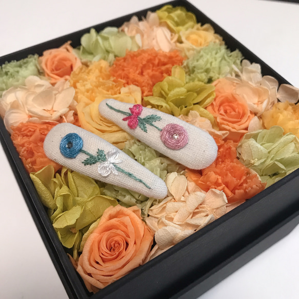 バラ刺繍パッチンピン♡ヘアゴム2点セット